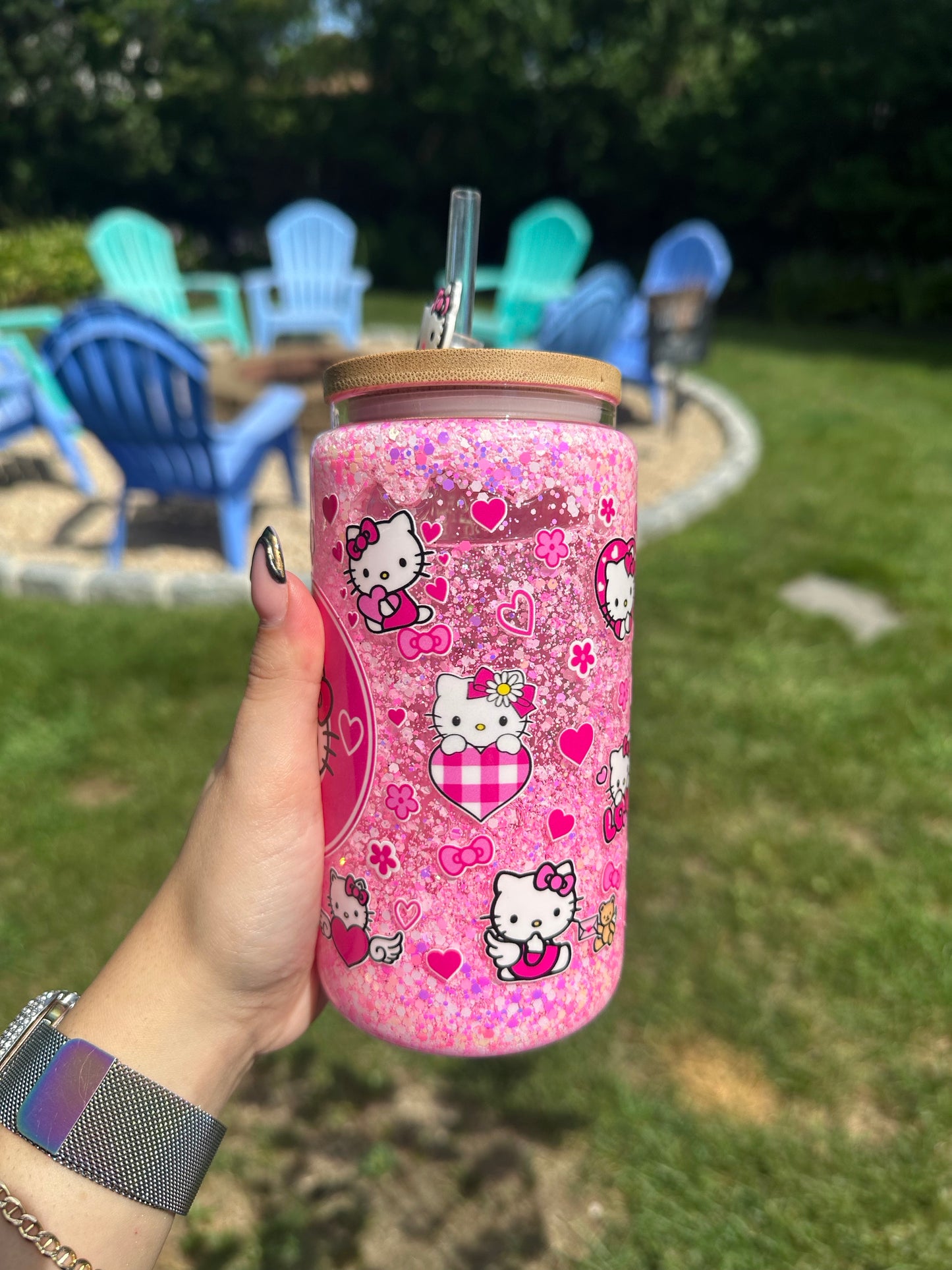 Hello Kitty 16o Glass Snowglobe