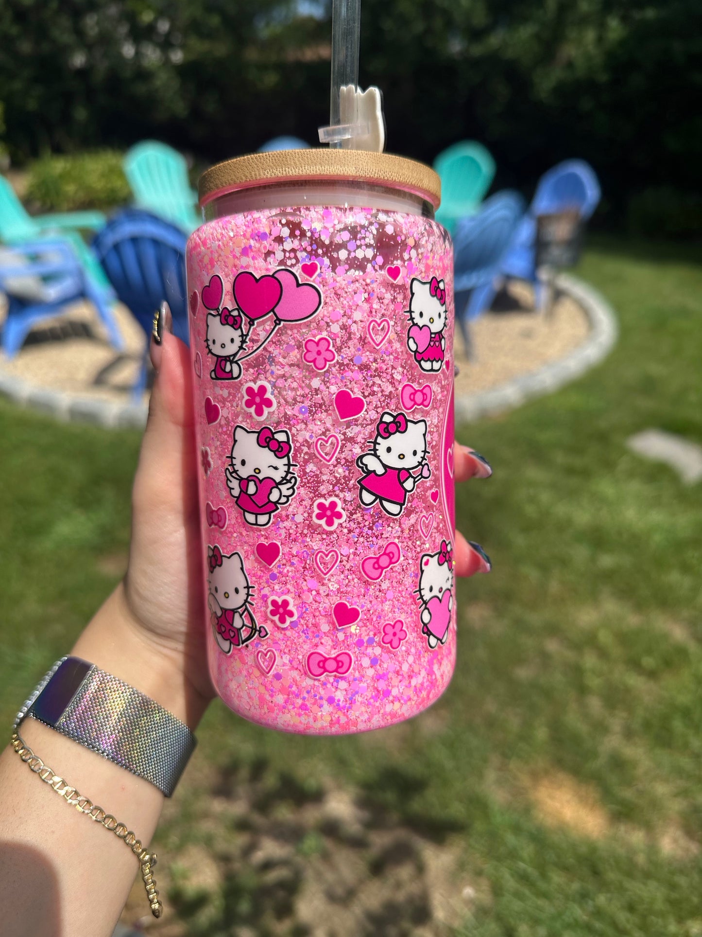 Hello Kitty 16o Glass Snowglobe